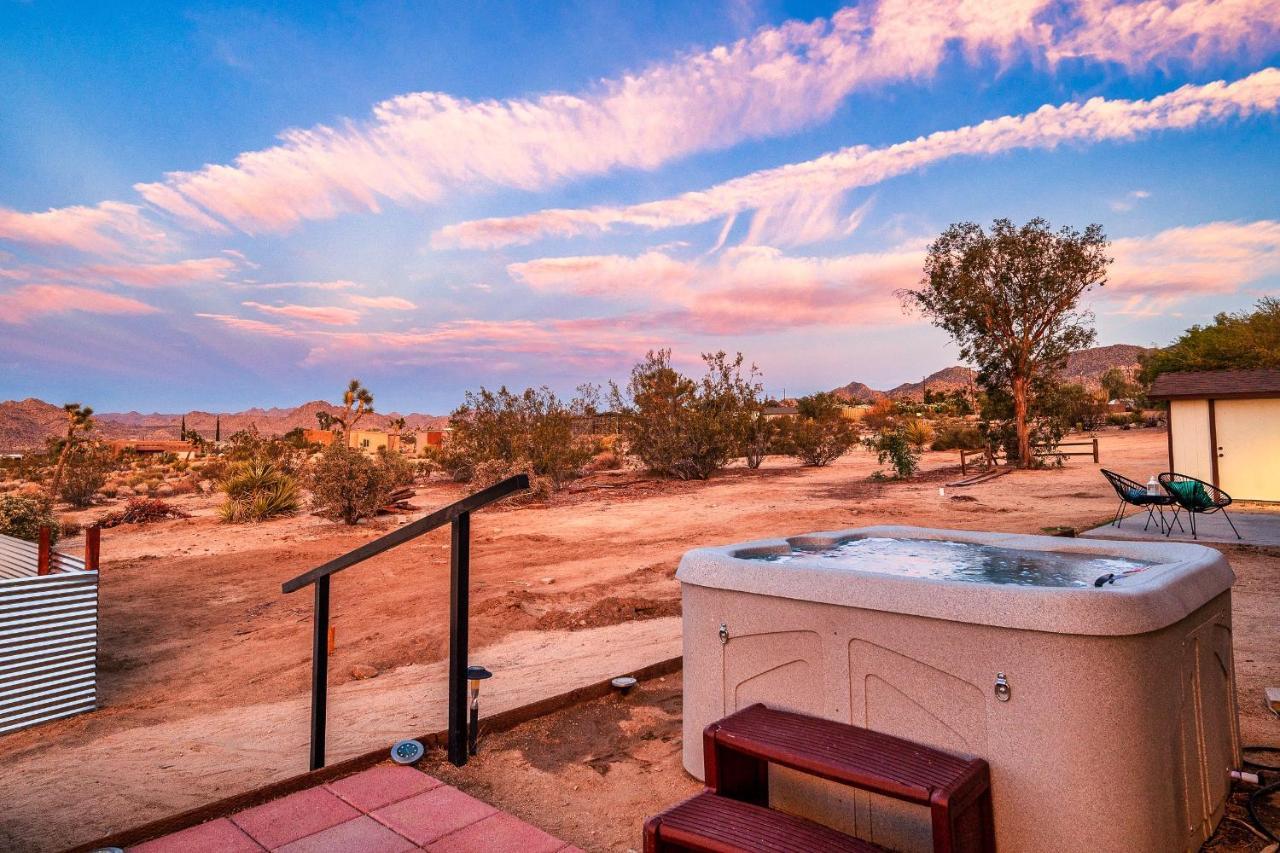 The Stargaze In Joshua Tree - Pool, Hot Tub, Views Villa Kültér fotó
